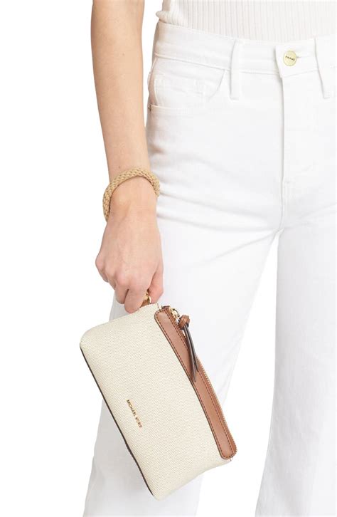 michael kors wristlet small